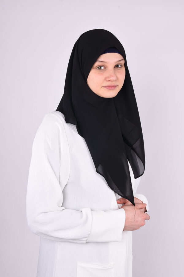 Wrinkled Black Hijab - Image 4